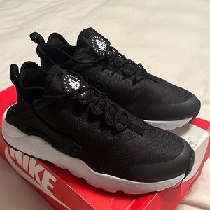Nike Air Huarache - Black sz. 8